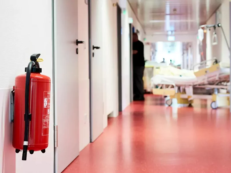 راه‌های پیشگیری از آتش‌سوزی در بیمارستان‌ها